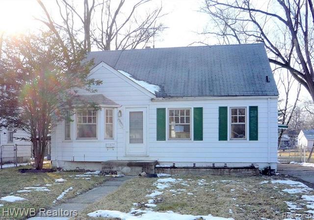 front view picture of 17395 Winston Street, Detroit, MI. 48219