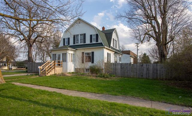 front view picture of 6421 Church Street, Marlette, MI. 48453