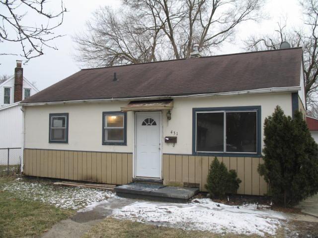 front view picture of 451 Ainsworth Circle, Ypsilanti, MI. 48197