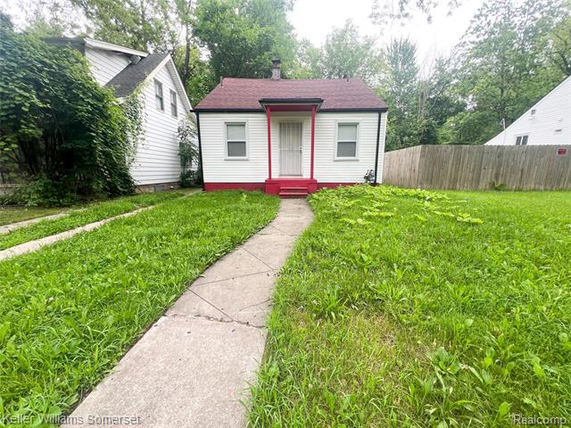 front view picture of 18260 Fielding Street, Detroit, MI. 48219