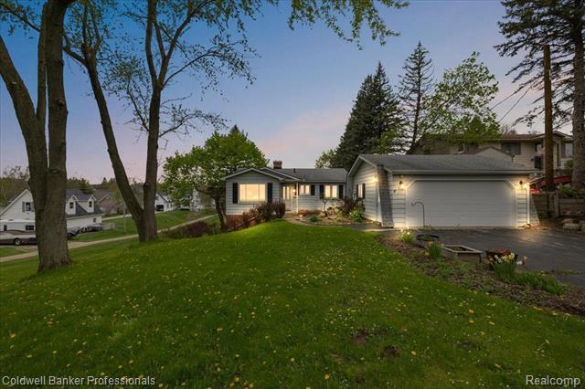 front view picture of 3390 Sandy Shore Drive, Metamora, MI. 48455