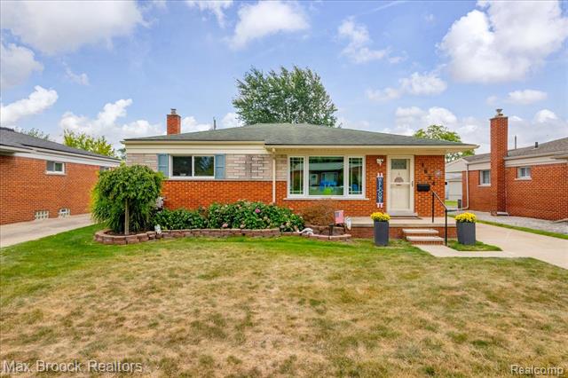 front view picture of 1634 Jenifer Ave, Madison Heights, MI. 48071