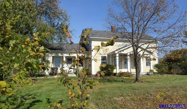 front view picture of 4445 E Bristol Road, Burton, MI. 48519