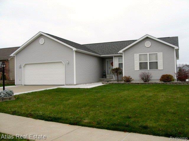front view picture of 1085 Emerald Forest, Davison, MI. 48423
