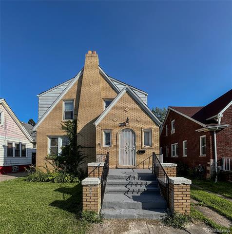 front view picture of 11824 Wilshire Drive, Detroit, MI. 48213
