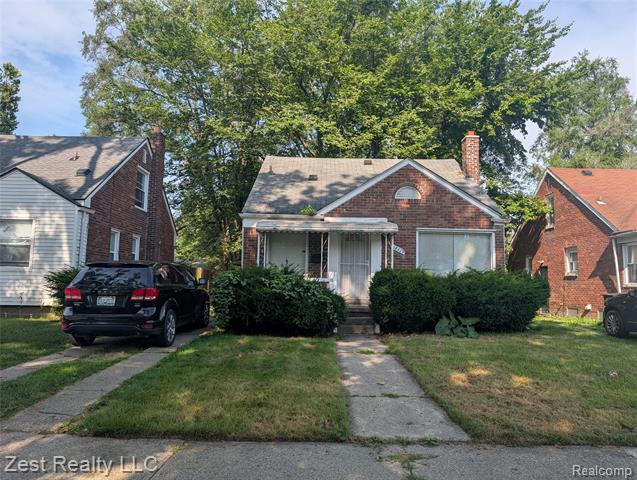 front view picture of 18413 Gilchrist Street, Detroit, MI. 48235