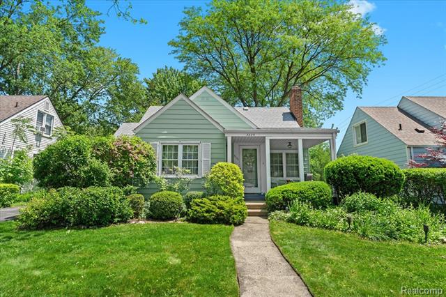 front view picture of 3226 Thomas Ave, Berkley, MI. 48072