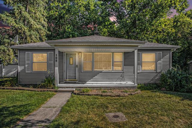 front view picture of 108 Pulford Street, Howell, MI. 48843