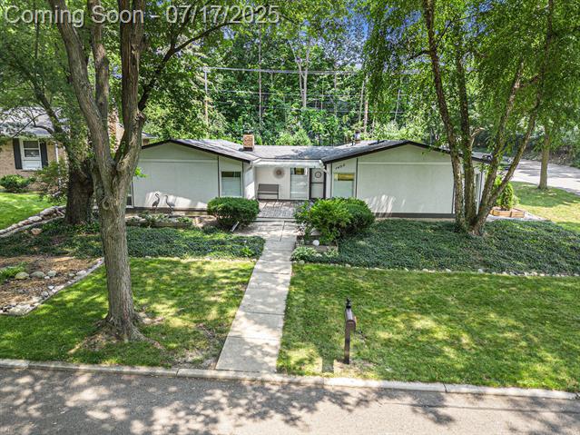 front view picture of 1402 Bardstown Trail, Ann Arbor, MI. 48105