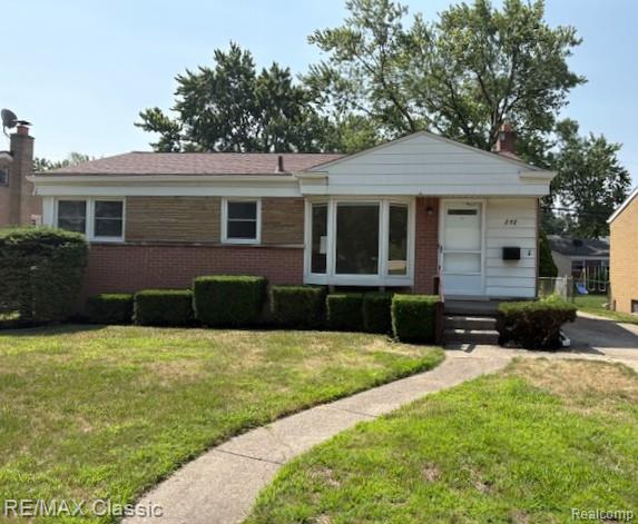 front view picture of 242 E Parker Ave, Madison Heights, MI. 48071