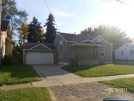front view picture of 2449 Gibson Street, Flint, MI. 48503