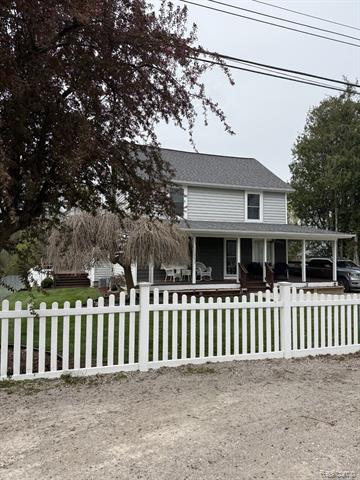 front view picture of 4212 4Th Street, Brown City, MI. 48416