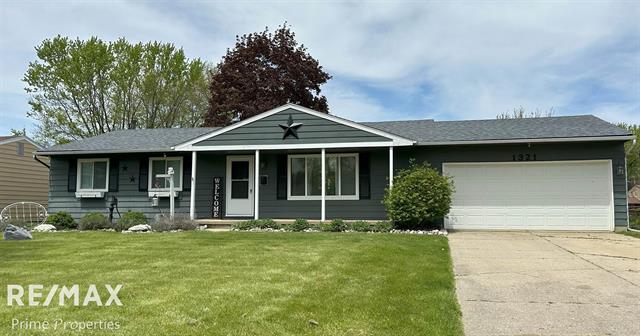 front view picture of 1321 Rollins Street, Grand Blanc, MI. 48439