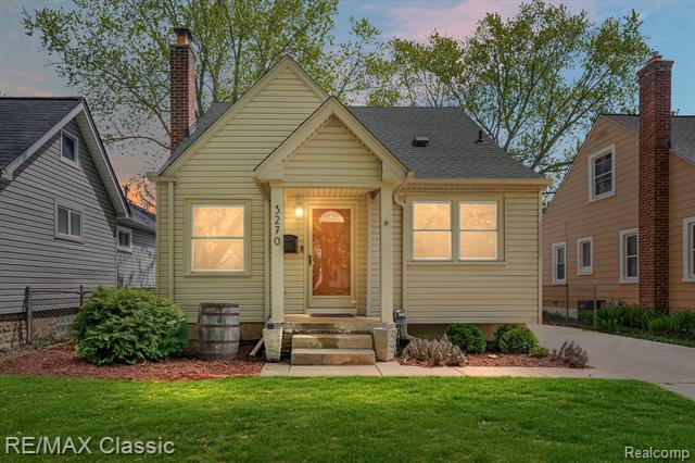 front view picture of 3270 Cummings Ave, Berkley, MI. 48072