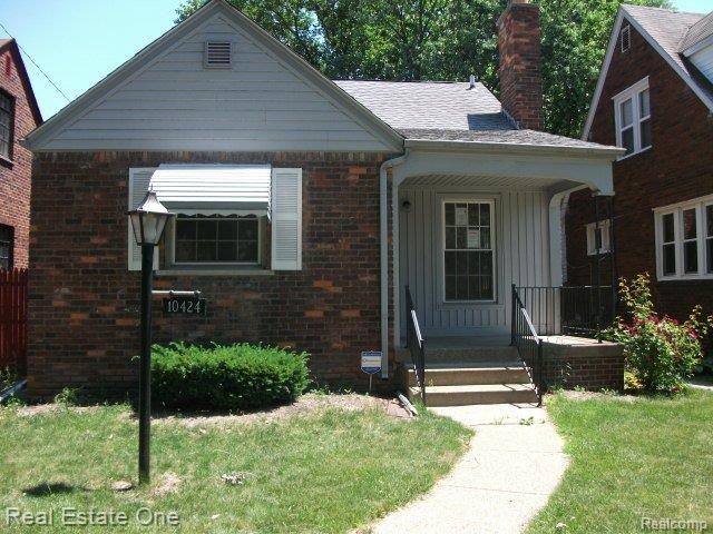 front view picture of 10424 Mckinney Street, Detroit, MI. 48224