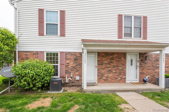 front view picture of 35485 Stillmeadow, Clinton Township, MI. 48035