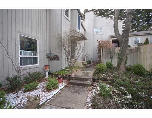 front view picture of 2174 Overlook Court, Ann Arbor, MI. 48103