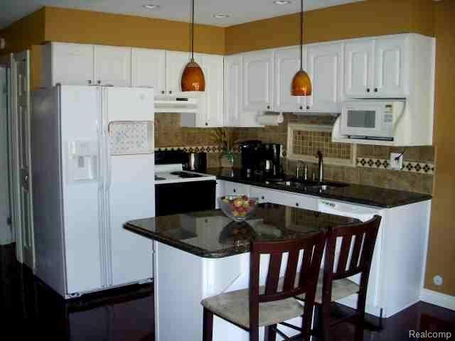 front view picture of 13456 Denver Circle, Sterling Heights, MI. 48312