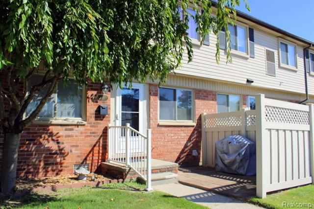 front view picture of 24955 Mayfair, Flat Rock, MI. 48134
