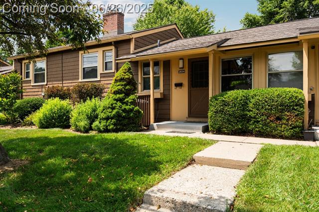 front view picture of 2834 Pittsfield Boulevard, Ann Arbor, MI. 48104