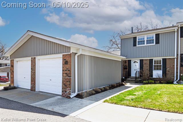 front view picture of 42369 Anchor Court, Northville, MI. 48167