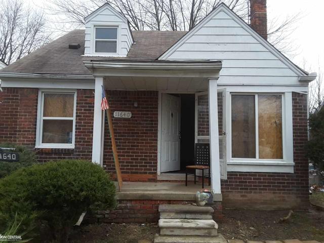 front view picture of 11640 Somerset, Detroit, MI. 48224