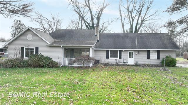 front view picture of 1080 Fischer, Saginaw, MI. 48601