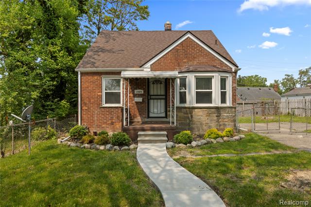 front view picture of 13525 Rockdale Street, Detroit, MI. 48223