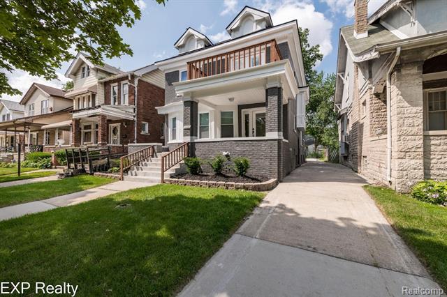 5053 Burns Street Detroit, MI. 48213 | Snabby