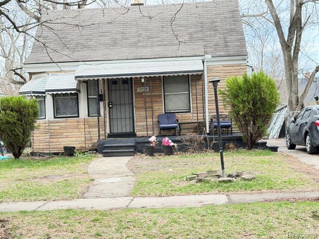 front view picture of 19324 Archdale Street, Detroit, MI. 48235