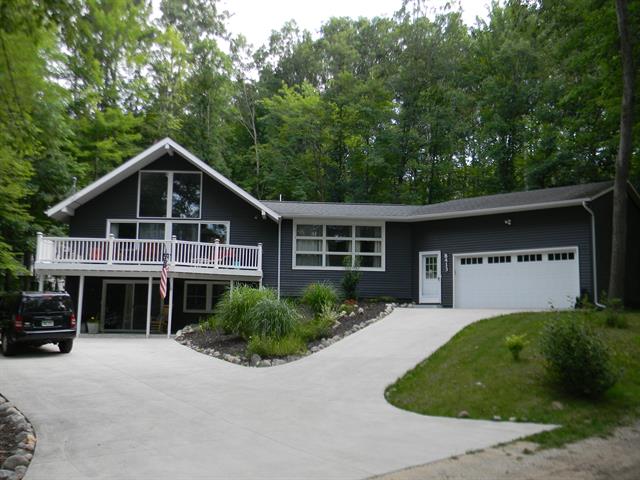 front view picture of 8413 Manitoba, Stanwood, MI. 49346