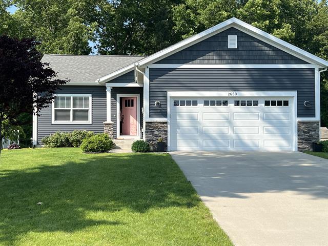 front view picture of 2650 Eagle Ridge, Muskegon, MI. 49444