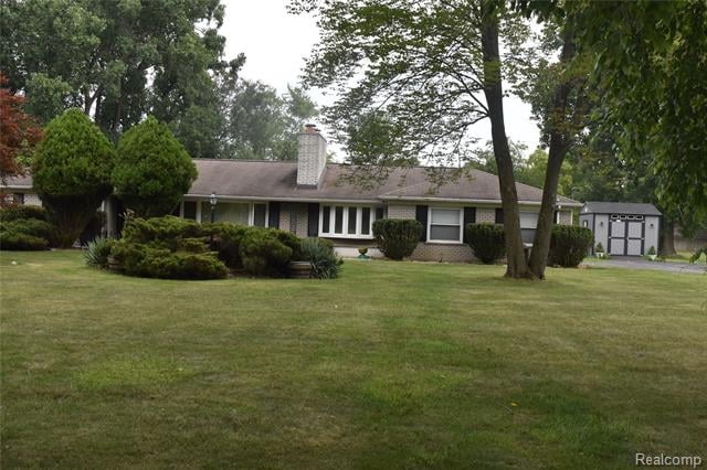 front view picture of 29140 Briarbank Ct, Southfield, MI. 48034