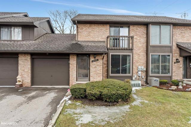 front view picture of 37145 Clubhouse, Sterling Heights, MI. 48312