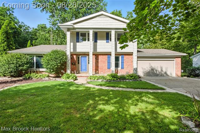 front view picture of 11106 Woodbridge Drive, Grand Blanc, MI. 48439