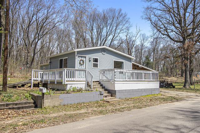 front view picture of 605 Westbrook Avenue, Battle Creek, MI. 49014