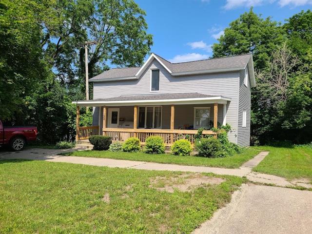 front view picture of 132 N Stewart Street, Big Rapids, MI. 49307
