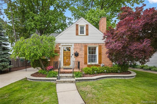 front view picture of 3324 Griffith Ave, Berkley, MI. 48072