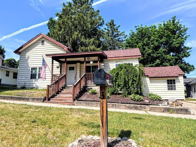 front view picture of 311 N Warren Avenue, Big Rapids, MI. 49307