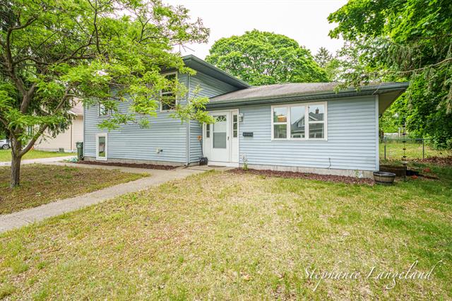 front view picture of 348 Yuba Street, Muskegon, MI. 49442