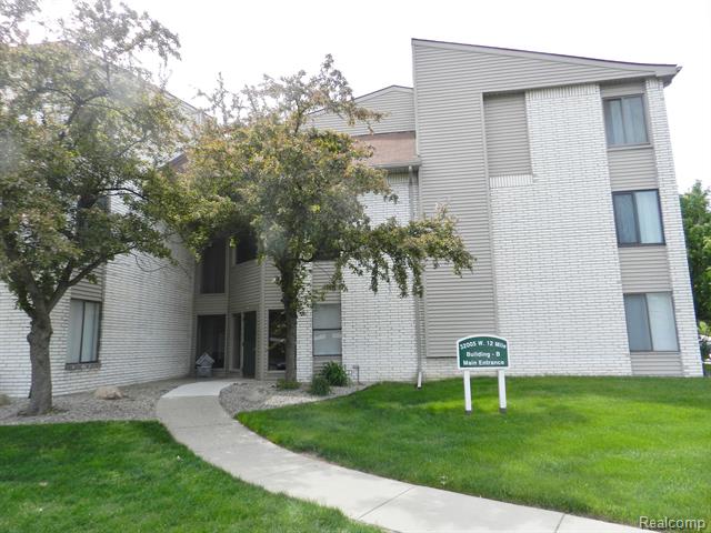 front view picture of 32005 W 12 Mile Rd Unit 106, Farmington, MI. 48334