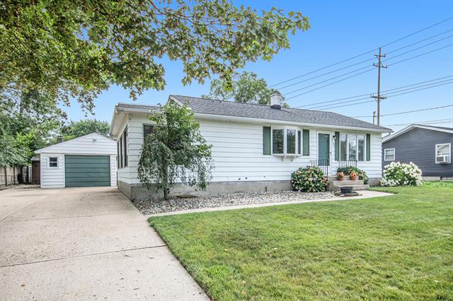 front view picture of 3182 Homewoodsw  Street, Grandville, MI. 49418
