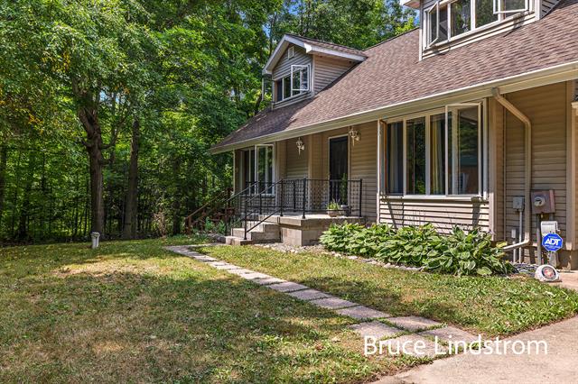 front view picture of 15520 157Th Avenue, Big Rapids, MI. 49307