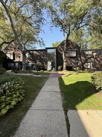 front view picture of 150 Carberry Hill Court, Kalamazoo, MI. 49006
