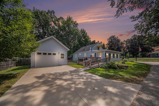 front view picture of 2903 Russell Ct, Clarklake, MI. 49234