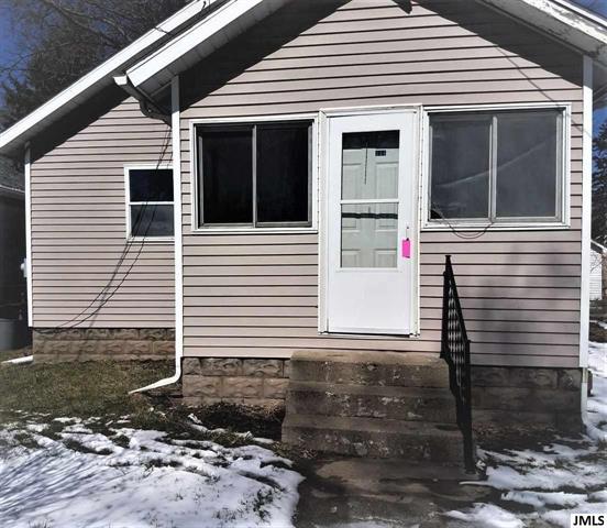 front view picture of 234 Broad St, Michigan Center, MI. 49254