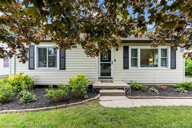 front view picture of 4173 Watson Ave, Holt, MI. 48842