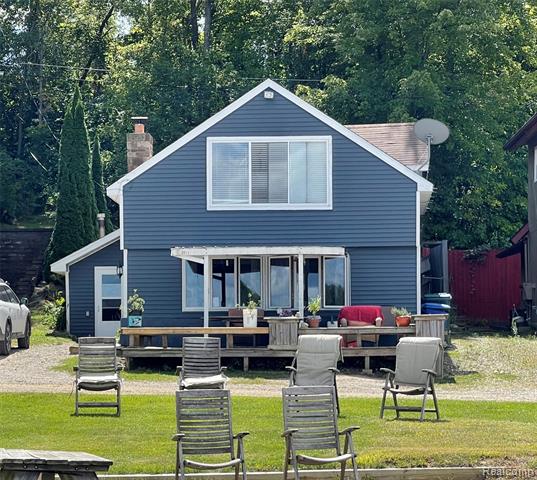 front view picture of 3971 South Shore Drive, Lapeer, MI. 48446