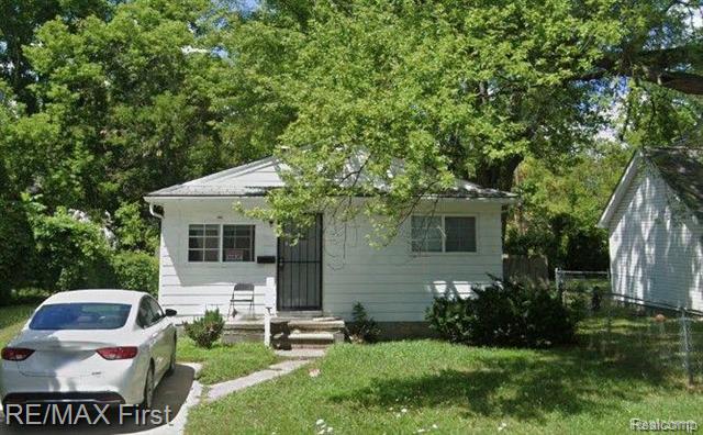front view picture of 15739 Dolphin Street, Detroit, MI. 48223