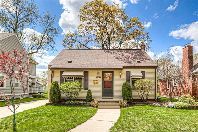 front view picture of 1601 Ferris Ave, Royal Oak, MI. 48067